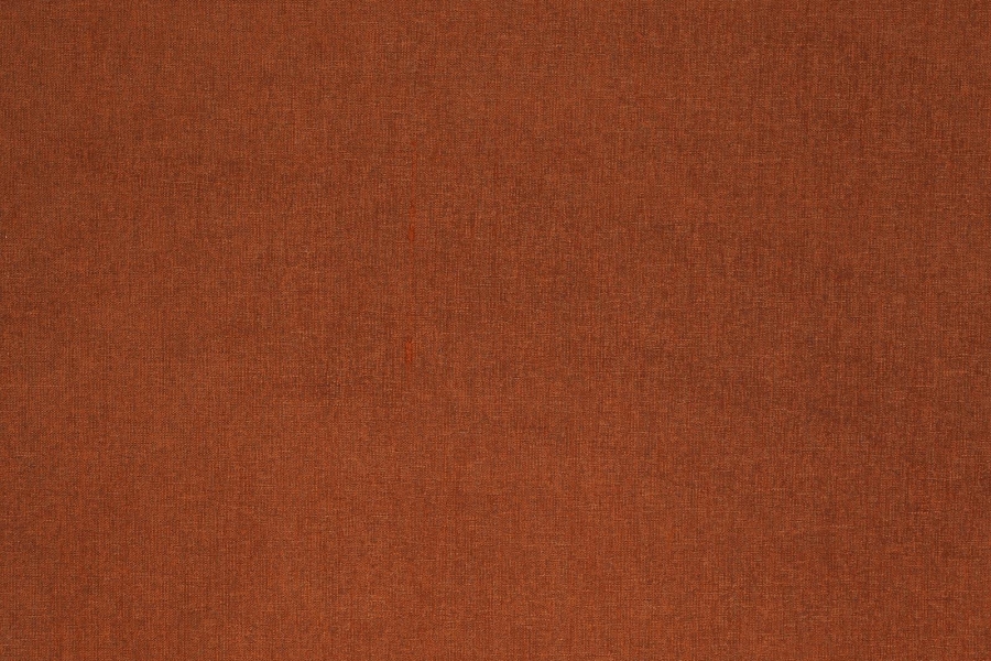 ALEGA, geometrik deseni ve güçlü dokusuyla mekânlara modern ve enerjik bir atmosfer katar. Estetik ve dayanıklı döşemelik kumaş seçeneği.